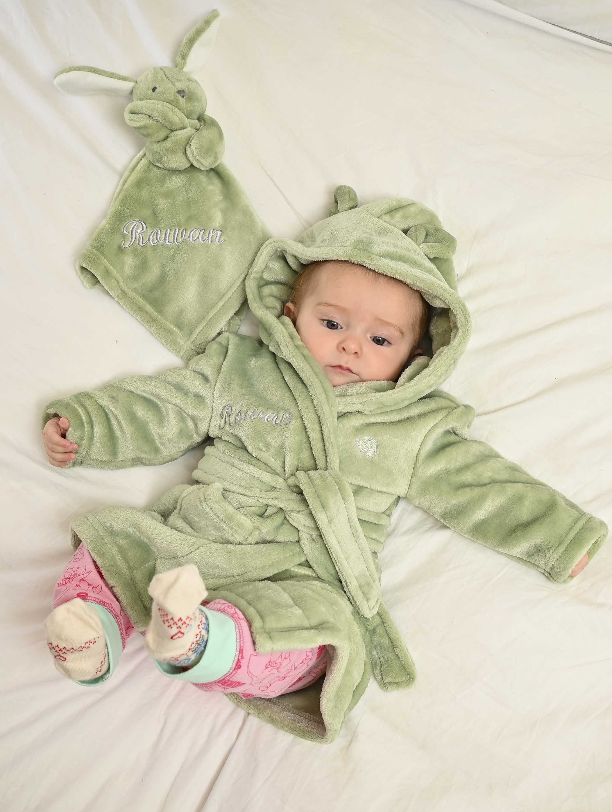 Babies Green dressing gown and comforter gift set. This super soft dressing gown and dressing gown is matched in the same fabric with a special personalised touch added to the front of both.