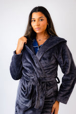 Load image into Gallery viewer, Ladies plush fleece personalised dressing gown Charcoal
